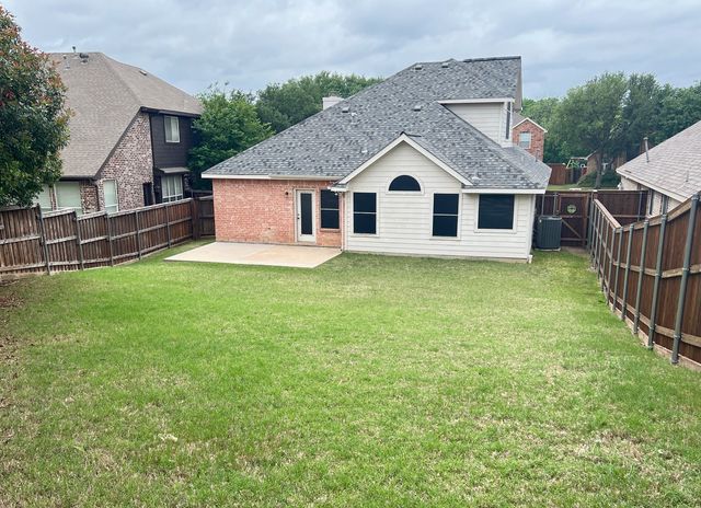 529 Continental Drive, Lewisville, TX 75067