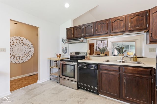 9139 N Park Avenue, Indianapolis, IN 46240
