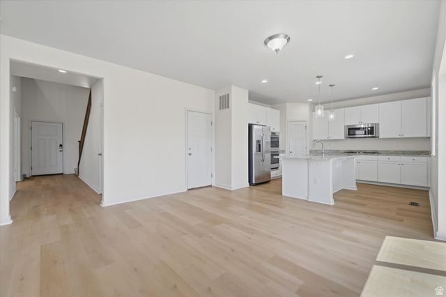 49 W PAPER BARK ST, Vineyard, UT 84059