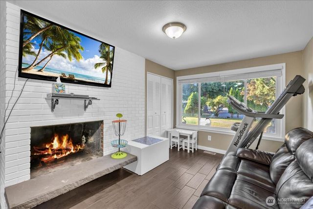 31212 9th Avenue S, Federal Way, WA 98003