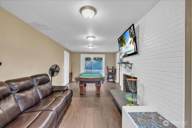 31212 9th Avenue S, Federal Way, WA 98003