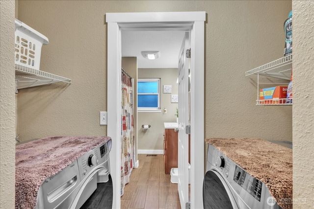 31212 9th Avenue S, Federal Way, WA 98003