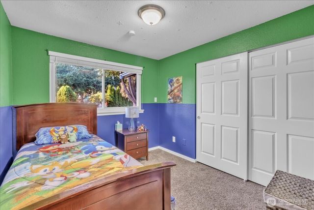 31212 9th Avenue S, Federal Way, WA 98003