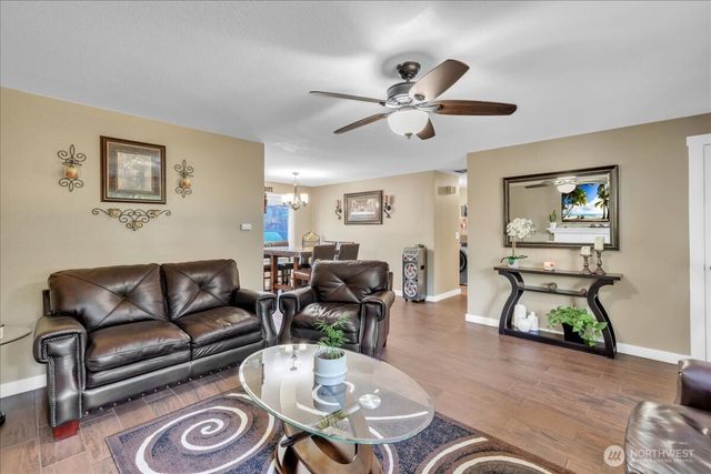 31212 9th Avenue S, Federal Way, WA 98003