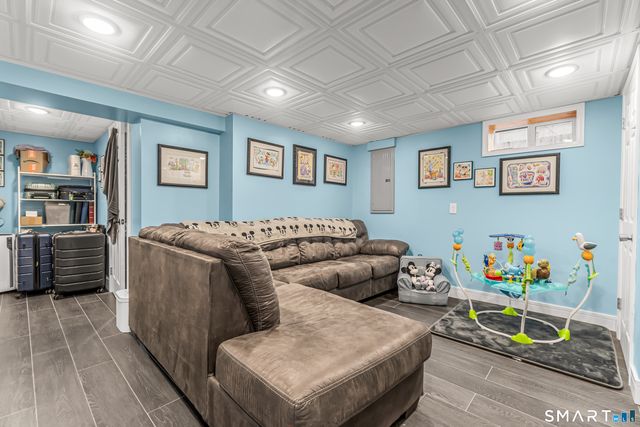 15 Corona Drive, Milford, CT 06460