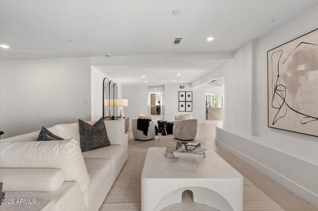 7042 E ORANGE BLOSSOM Lane, Paradise Valley, AZ 85253