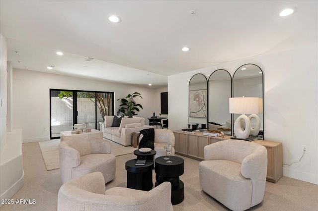 7042 E ORANGE BLOSSOM Lane, Paradise Valley, AZ 85253