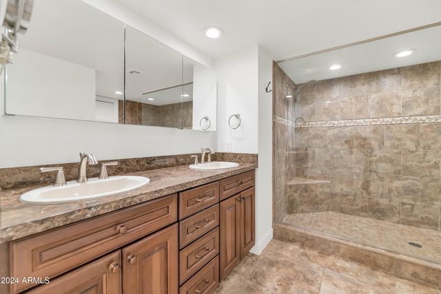 8030 E Vía Sierra Drive, Scottsdale, AZ 85258
