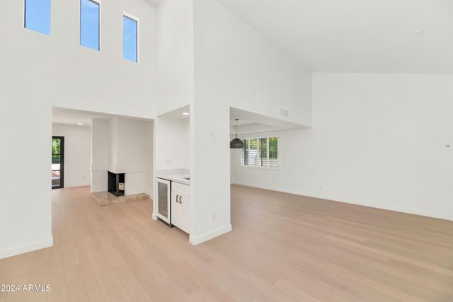 8030 E Vía Sierra Drive, Scottsdale, AZ 85258
