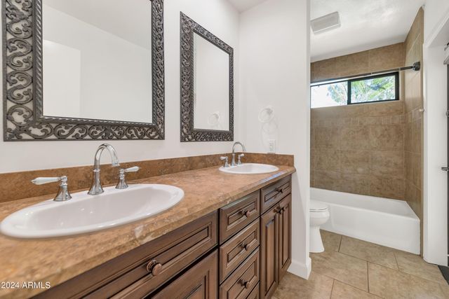 8030 E Vía Sierra Drive, Scottsdale, AZ 85258