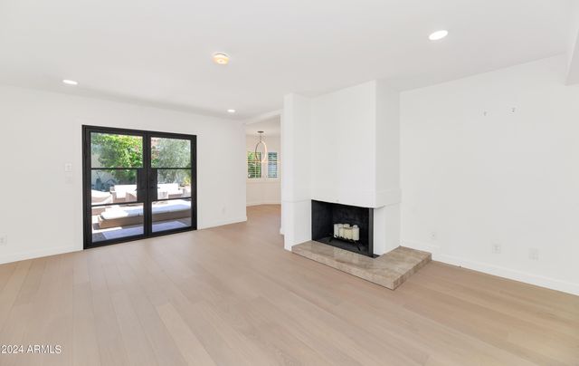 8030 E Vía Sierra Drive, Scottsdale, AZ 85258