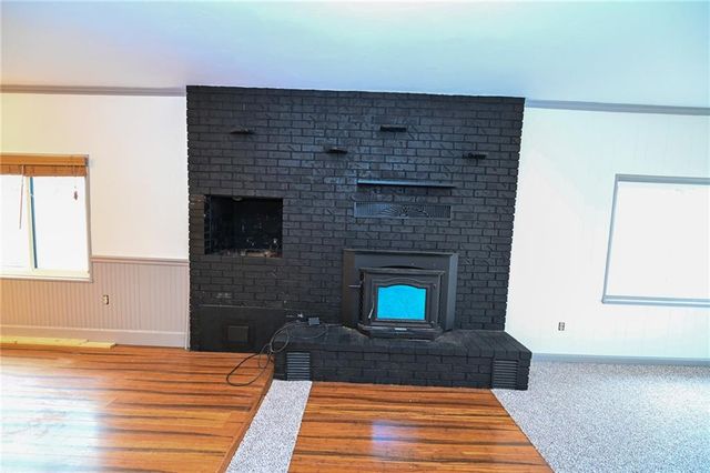 13100 E H Highway, Stockton, MO 65785