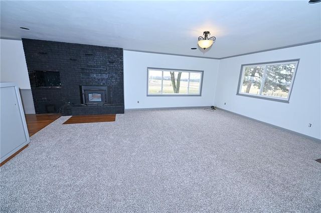 13100 E H Highway, Stockton, MO 65785