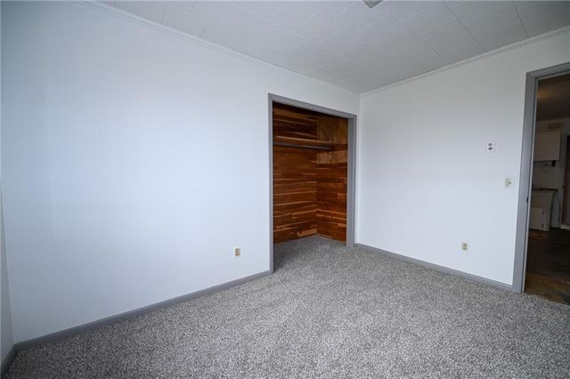 13100 E H Highway, Stockton, MO 65785