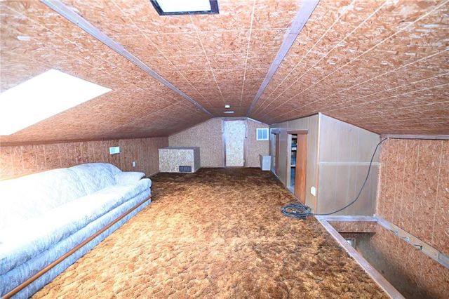 13100 E H Highway, Stockton, MO 65785