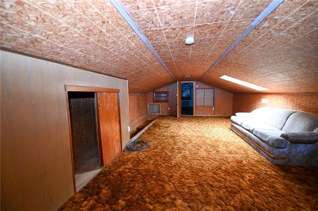 13100 E H Highway, Stockton, MO 65785