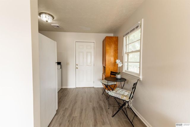5004 N 33rd Street, Omaha, NE 68111