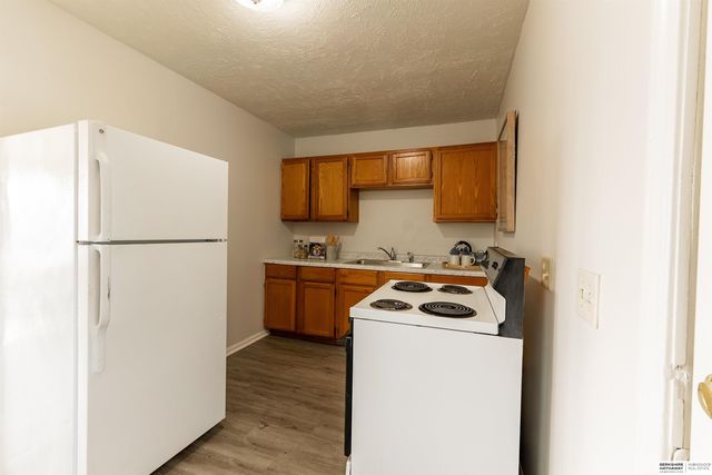 5004 N 33rd Street, Omaha, NE 68111