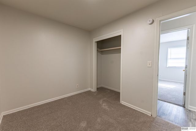 5004 N 33rd Street, Omaha, NE 68111
