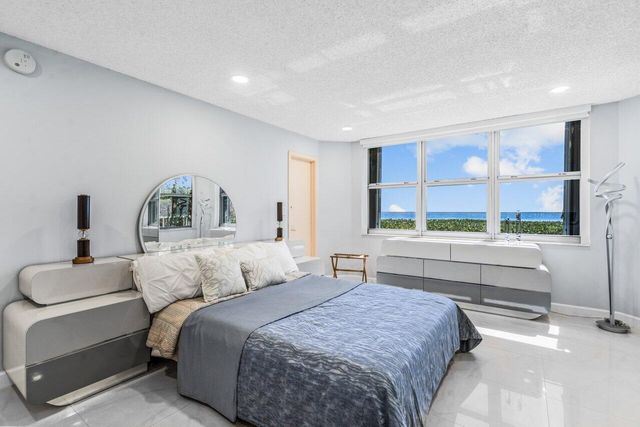 5200 N Ocean Drive 102, Riviera Beach, FL 33404