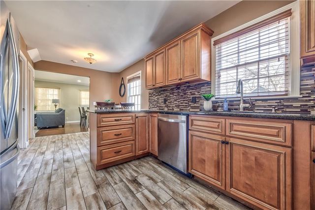 6203 MORNINGSIDE Drive, Kansas City, MO 64113