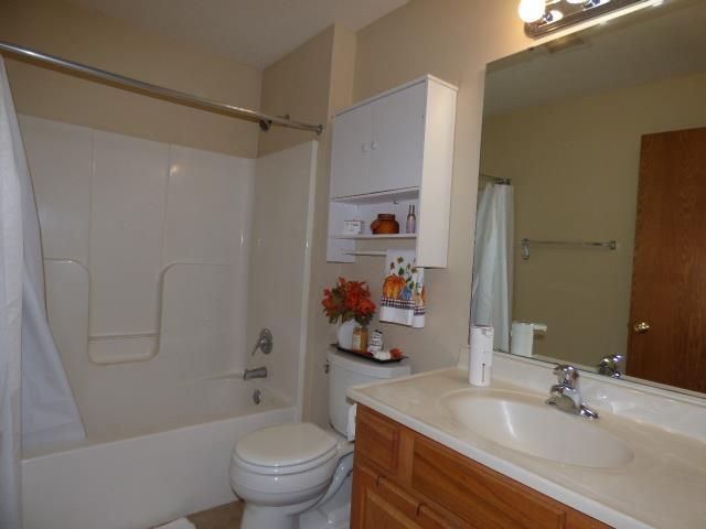 2528 Edgewood Drive, Beloit, WI 53511