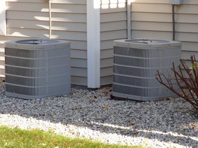 2528 Edgewood Drive, Beloit, WI 53511