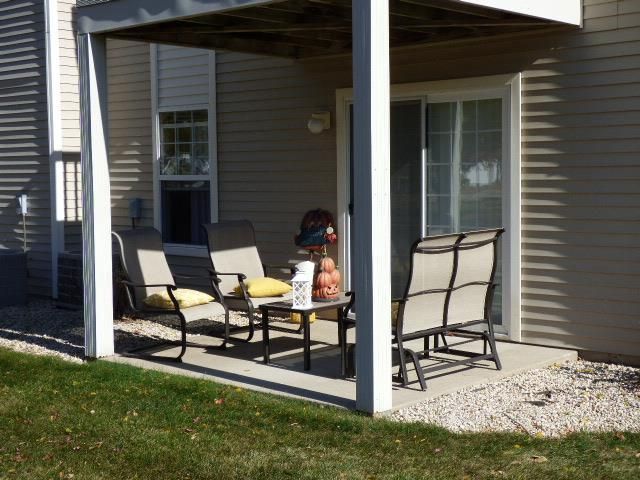 2528 Edgewood Drive, Beloit, WI 53511