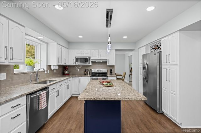 22208 Worcester Drive, Novi, MI 48374