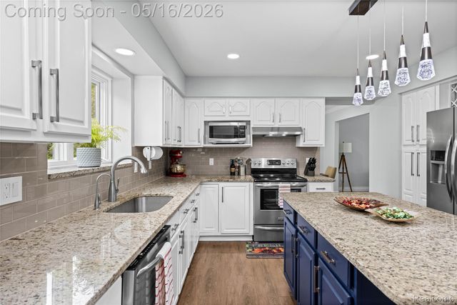 22208 Worcester Drive, Novi, MI 48374