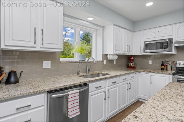 22208 Worcester Drive, Novi, MI 48374