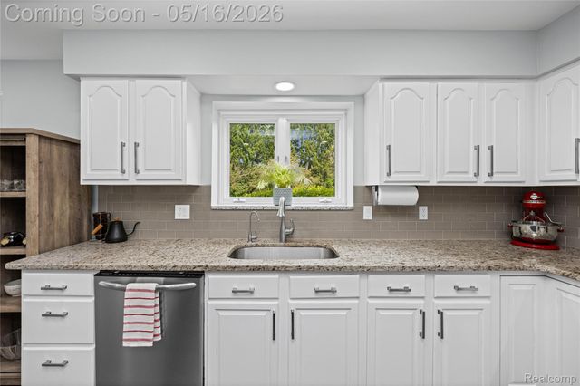 22208 Worcester Drive, Novi, MI 48374