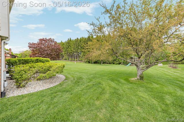 22208 Worcester Drive, Novi, MI 48374