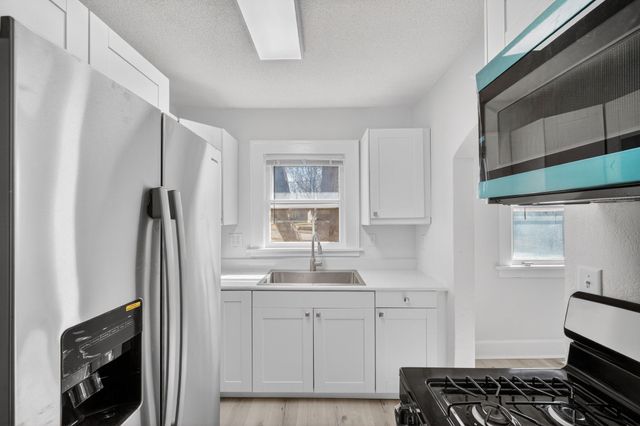 1602 Wilson Avenue, Des Moines, IA 50316