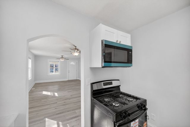 1602 Wilson Avenue, Des Moines, IA 50316