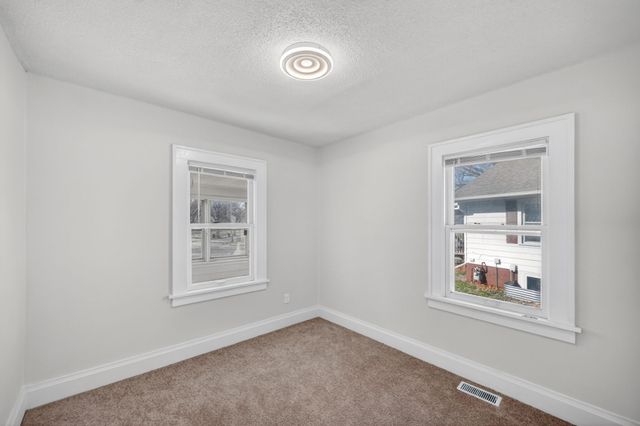 1602 Wilson Avenue, Des Moines, IA 50316