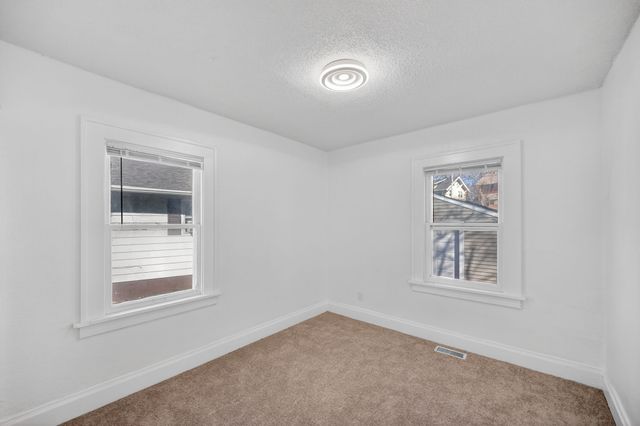 1602 Wilson Avenue, Des Moines, IA 50316