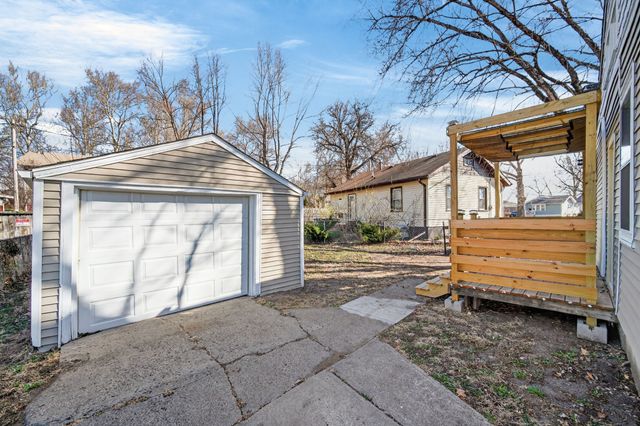 1602 Wilson Avenue, Des Moines, IA 50316