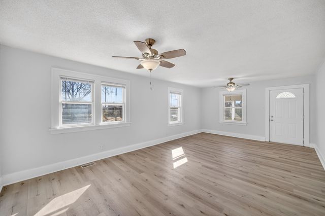 1602 Wilson Avenue, Des Moines, IA 50316