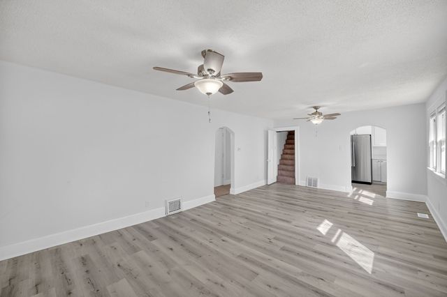 1602 Wilson Avenue, Des Moines, IA 50316