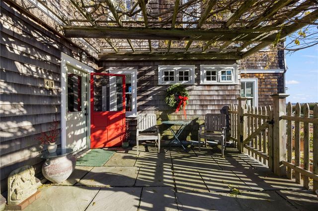 41 Walcott Avenue, Jamestown, RI 02835