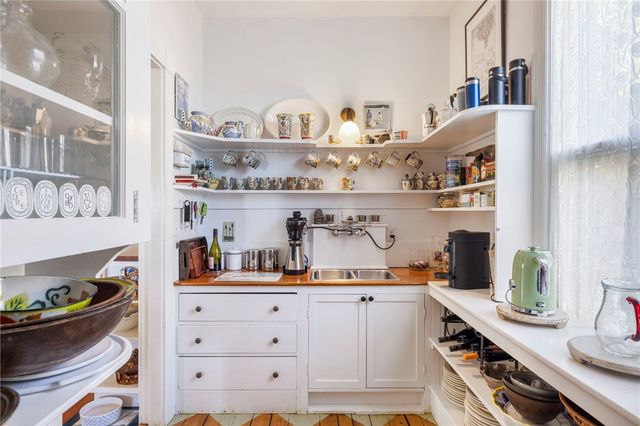 41 Walcott Avenue, Jamestown, RI 02835