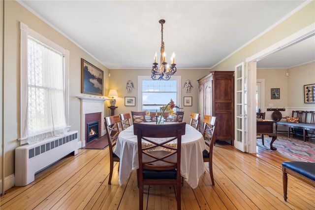 41 Walcott Avenue, Jamestown, RI 02835