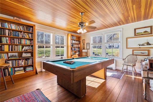 41 Walcott Avenue, Jamestown, RI 02835