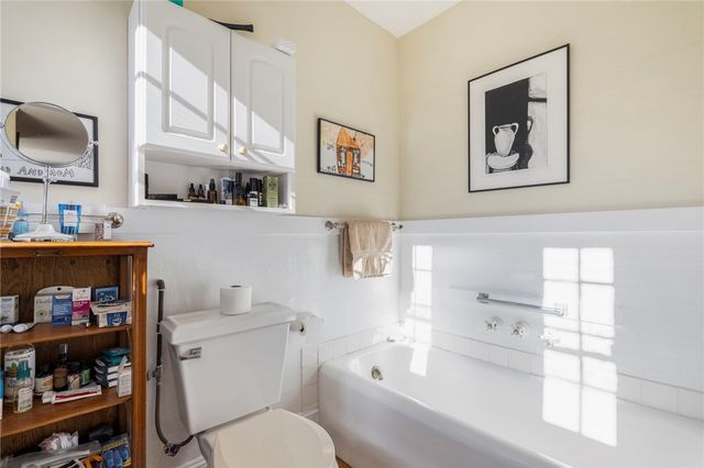 41 Walcott Avenue, Jamestown, RI 02835