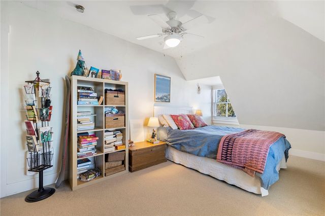 41 Walcott Avenue, Jamestown, RI 02835