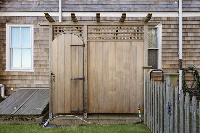 41 Walcott Avenue, Jamestown, RI 02835