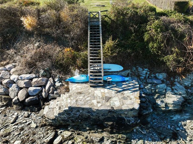 41 Walcott Avenue, Jamestown, RI 02835