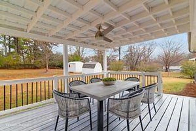 6896 LAURELWOOD Drive, Douglasville, GA 30135