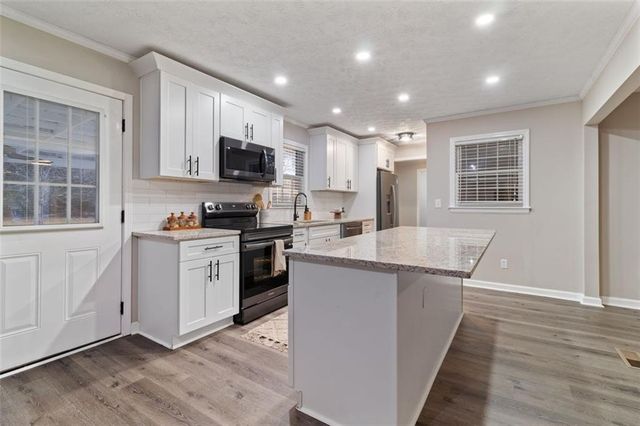 6896 LAURELWOOD Drive, Douglasville, GA 30135